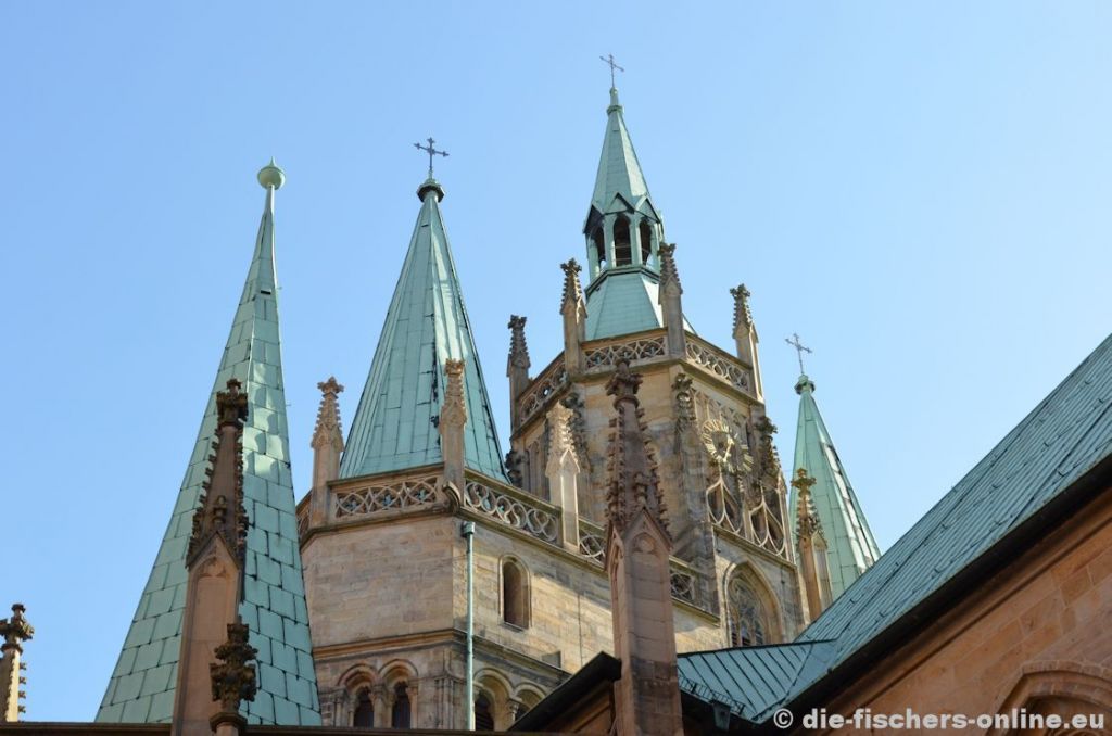 Dom
Die Türme des Domes sind schon sehr eindrucksvoll. Im mittleren Turm befindet sich die Gloriosa - die größte mittelalterliche freischwingende Glocke der Welt aus dem Jahre 1497.
