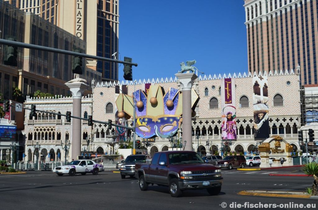 Las Vegas bei Tag (I)
Irgendiwe sieht alles am Tag ein wenig ernüchternd aus.
