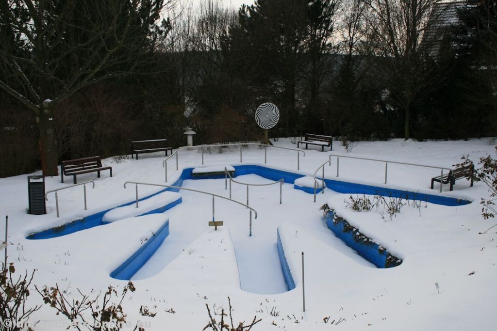Kneippbecken im Rosengarten
